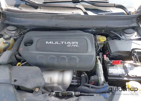 2017 Jeep Cherokee Latitude 4X4 z USA, uszkodzony, nr VIN 1C4PJMCB7HW546156